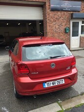 2015 - Volkswagen Polo Automatic