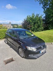 2015 - Volkswagen Polo Automatic