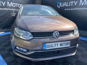 2015 - Volkswagen Polo Automatic