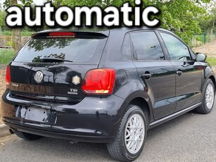 2015 - Volkswagen Polo Automatic