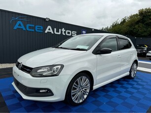 2015 - Volkswagen Polo Automatic