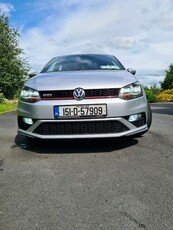 2015 - Volkswagen Polo Automatic