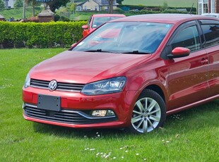 2015 - Volkswagen Polo Automatic