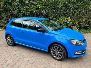 2015 - Volkswagen Polo Manual