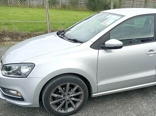 2015 - Volkswagen Polo Manual