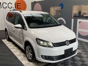 2015 - Volkswagen Touran Automatic