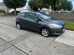 2016 - Ford Fiesta Manual