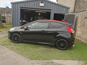 2016 - Ford Fiesta Manual