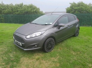 2016 - Ford Fiesta Manual