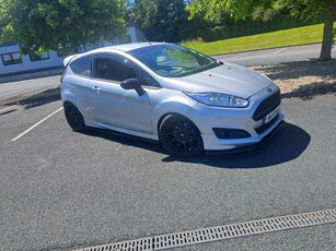 2016 - Ford Fiesta Manual