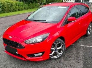 2016 - Ford Focus Manual