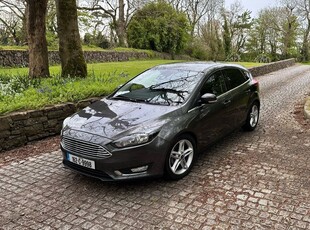 2016 - Ford Focus Manual