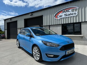 2016 - Ford Focus Manual