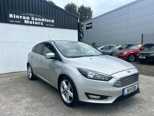 2016 - Ford Focus Manual