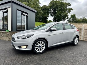 2016 - Ford Focus Manual