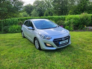 2016 - Hyundai i30 Manual