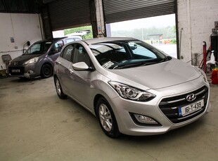 2016 - Hyundai i30 Manual