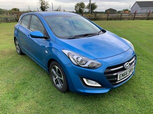 2016 - Hyundai i30 Manual