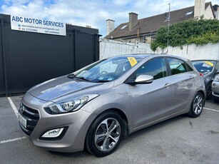 2016 - Hyundai i30 Manual