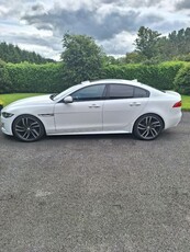 2016 - Jaguar XE Manual