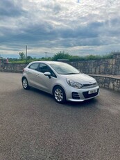 2016 - Kia Rio Manual