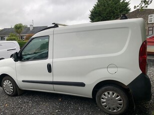 2016 - Opel Combo Manual