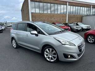 2016 - Peugeot 5008 Manual