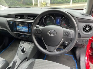 2016 - Toyota Auris Automatic