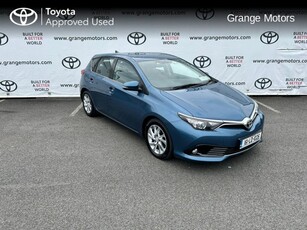 2016 - Toyota Auris Manual