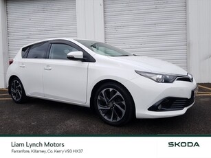 2016 - Toyota Auris Manual