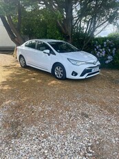 2016 - Toyota Avensis Manual