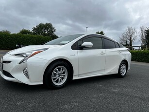 2016 - Toyota Prius Automatic