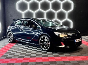 2016 - Vauxhall Astra Manual