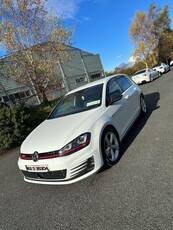 2016 - Volkswagen Golf Automatic