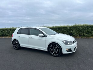 2016 - Volkswagen Golf Manual