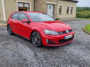 2016 - Volkswagen Golf Manual