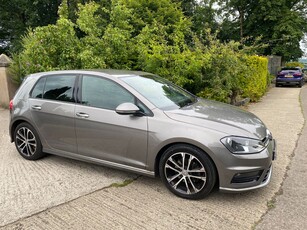 2016 - Volkswagen Golf Manual