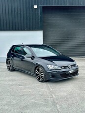 2016 - Volkswagen Golf Manual