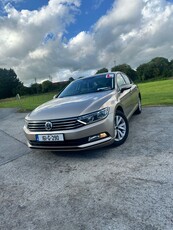 2016 - Volkswagen Passat Manual