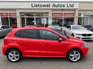 2016 - Volkswagen Polo Automatic