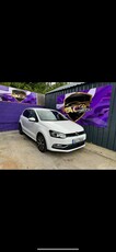 2016 - Volkswagen Polo Automatic