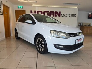 2016 - Volkswagen Polo Automatic