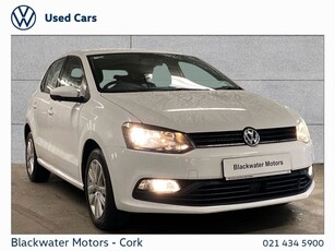 2016 - Volkswagen Polo Manual