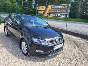 2016 - Volkswagen Polo Manual