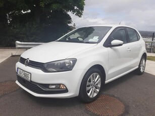 2016 - Volkswagen Polo Manual