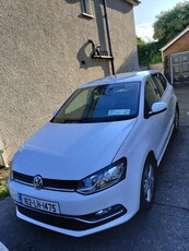 2016 - Volkswagen Polo Manual