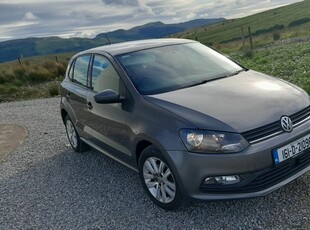 2016 - Volkswagen Polo Manual