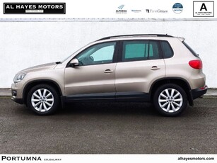 2016 - Volkswagen Tiguan Manual