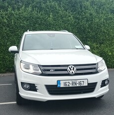 2016 - Volkswagen Tiguan Manual