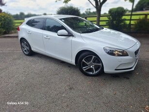 2016 - Volvo V40 Automatic